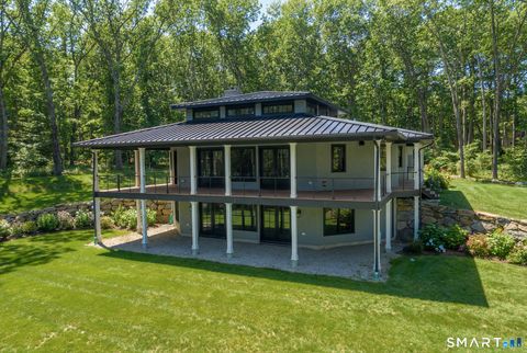 81 Strawberry Hill Road Madison CT 06443