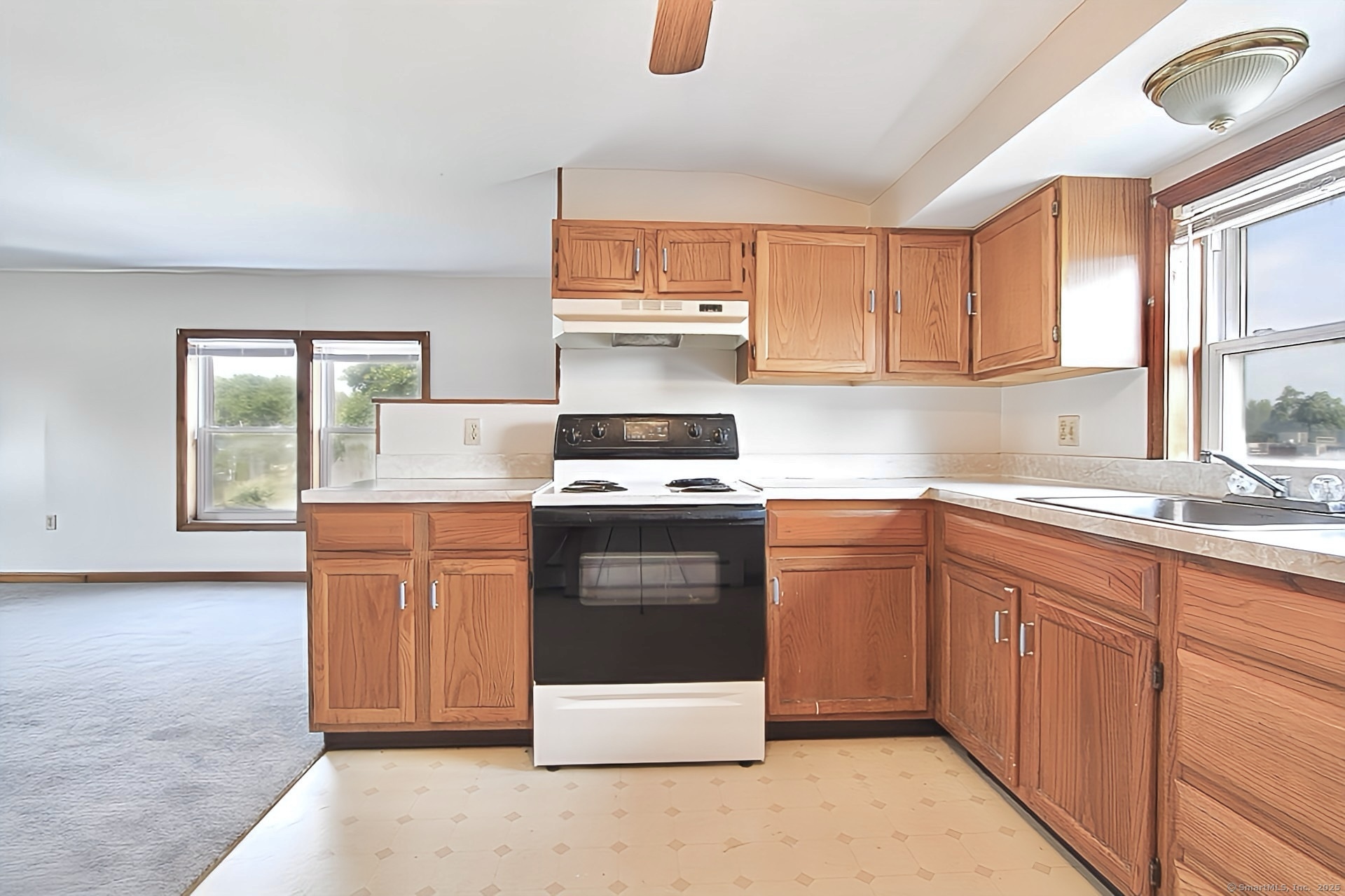 Windsor, Connecticut 06095, United States, ,2 BathroomsBathrooms,Commercial,Active,157893