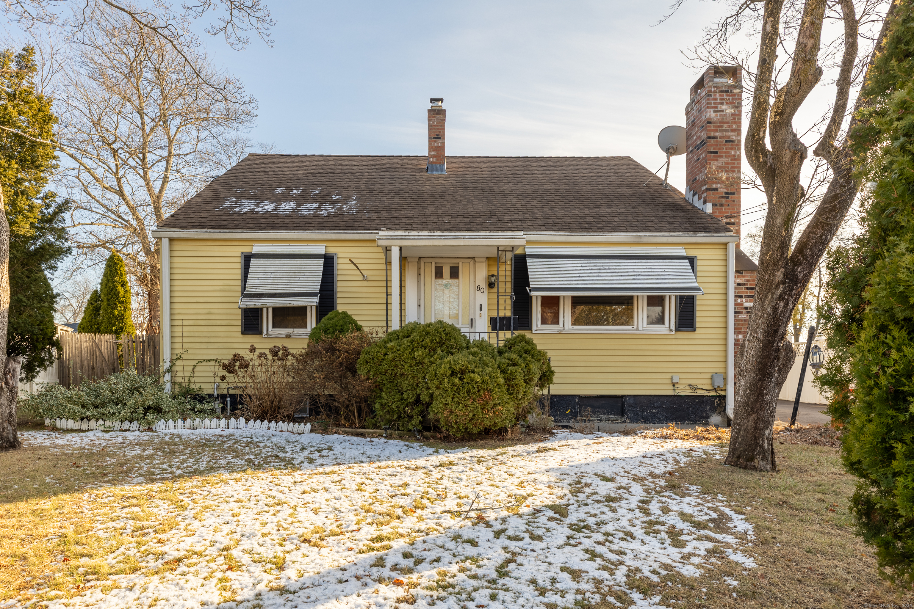 80 Lafayette Avenue, East Hartford, Connecticut - 3 Bedrooms  
2 Bathrooms  
9 Rooms - 