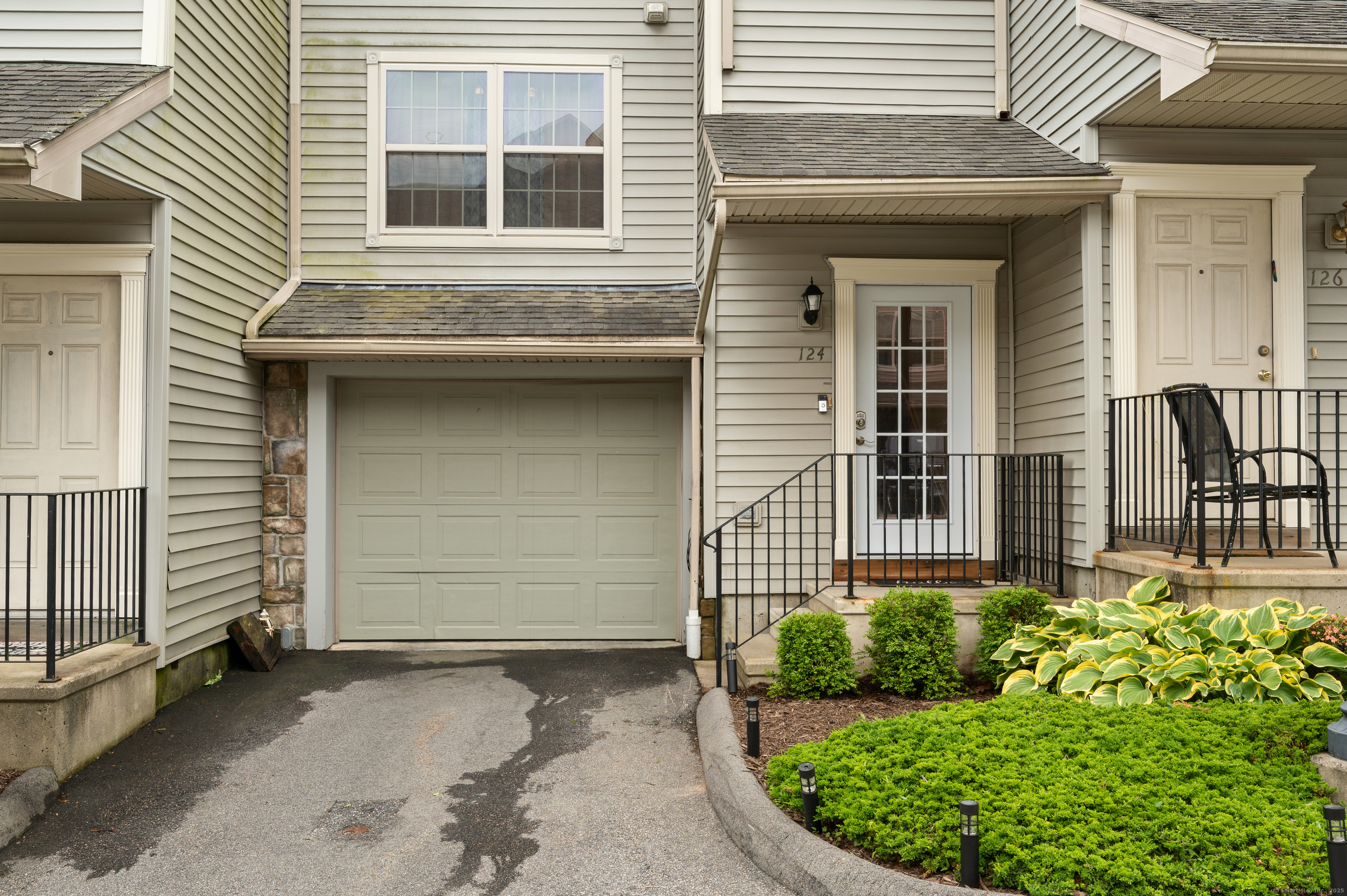 19 Hawthorne Drive #124, New London, Connecticut image 2