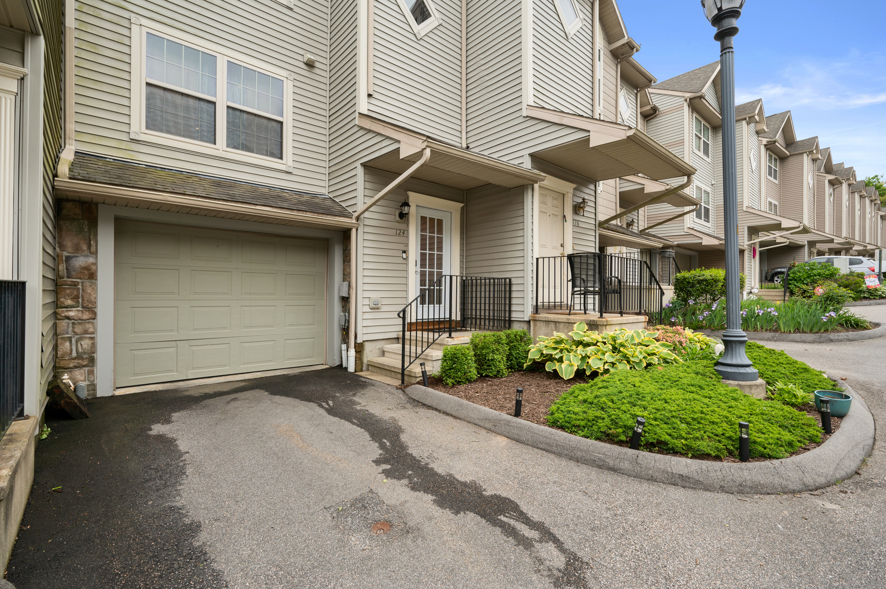 19 Hawthorne Drive #124, New London, Connecticut image 3