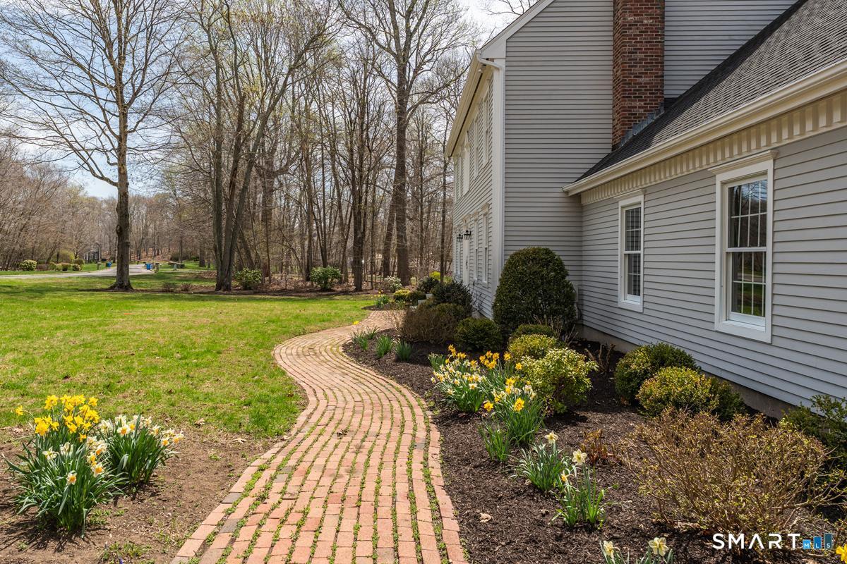 21 Running Brook Drive