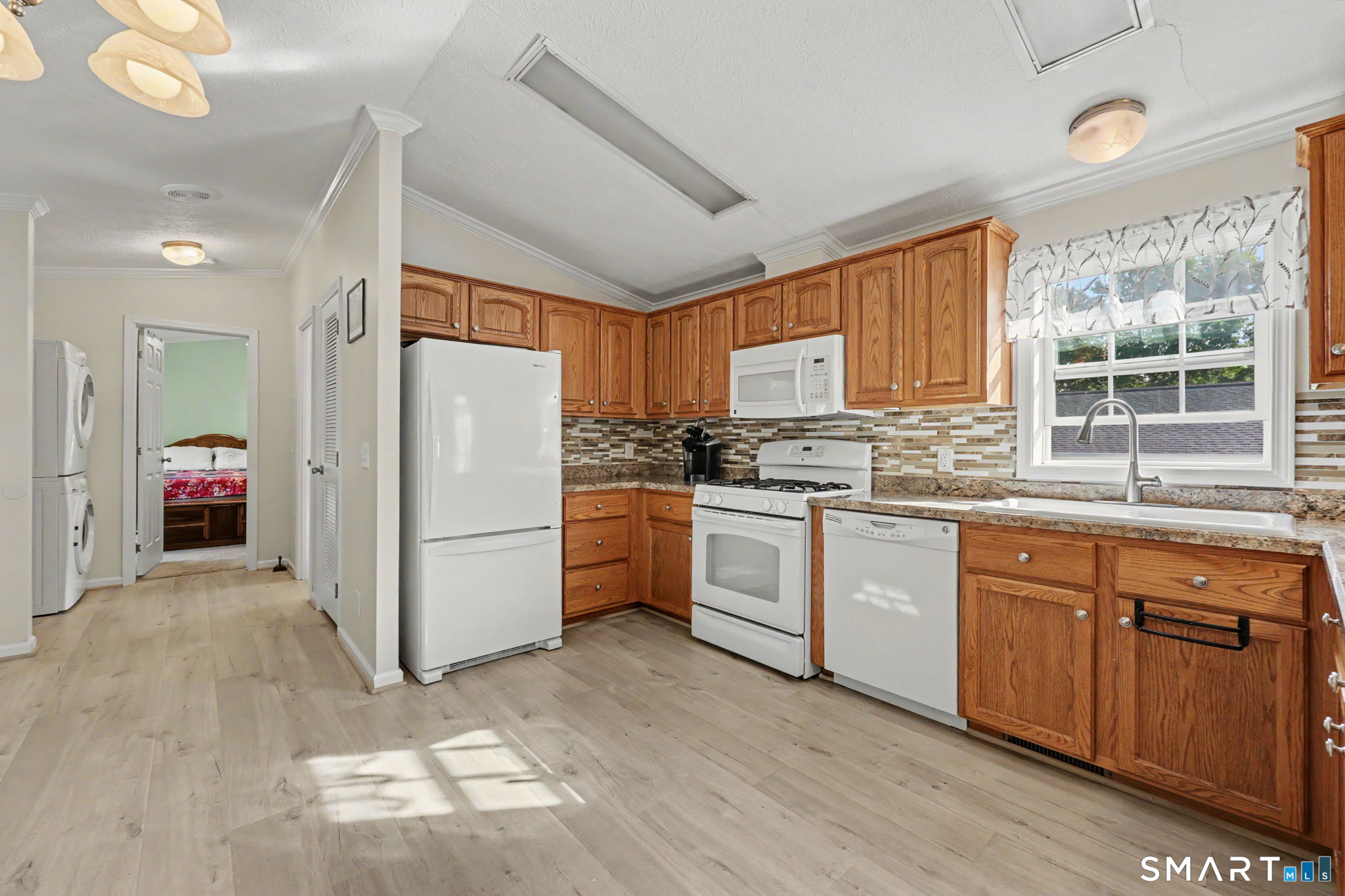 11 Bridlepath Trail