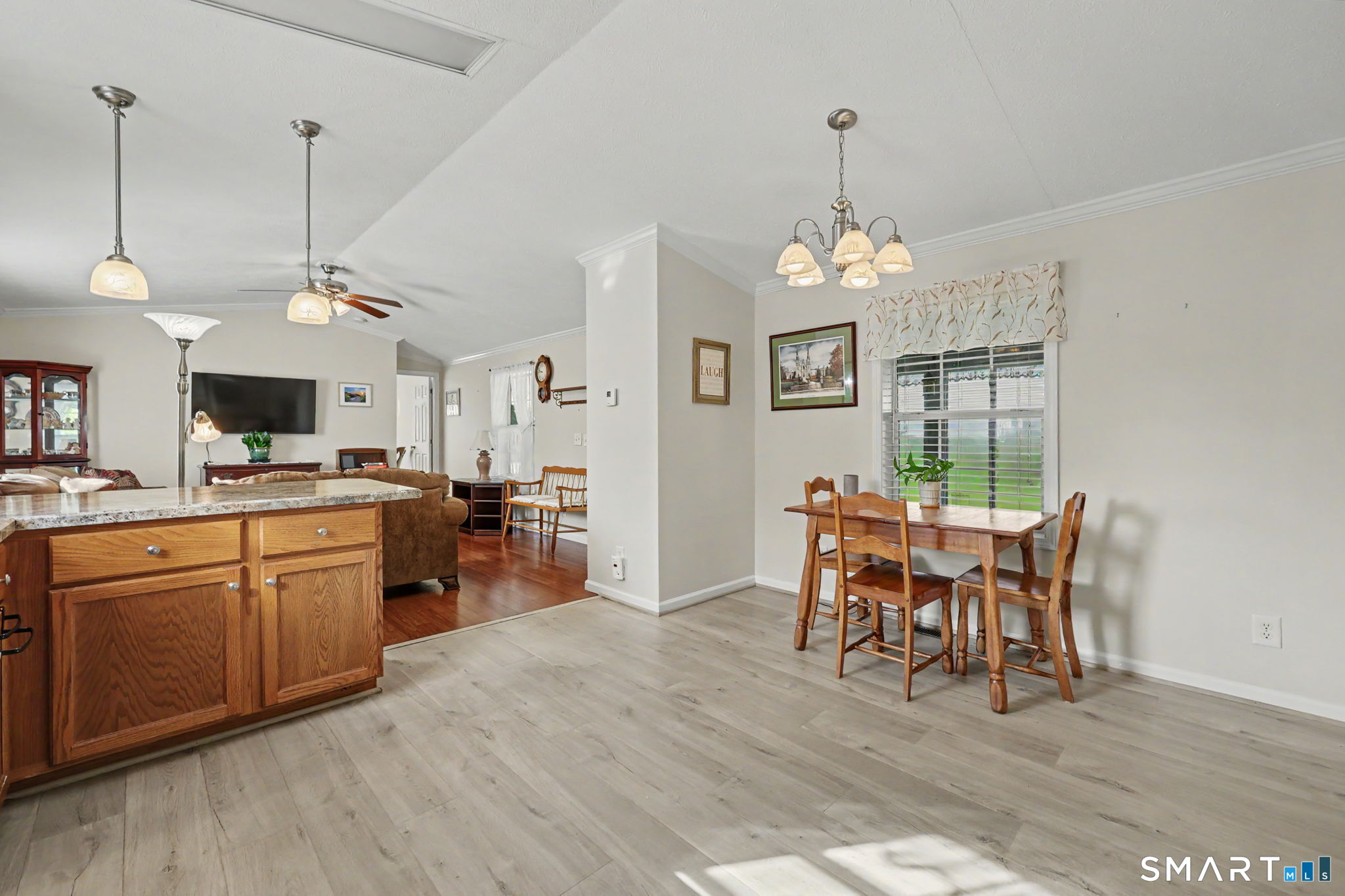 11 Bridlepath Trail