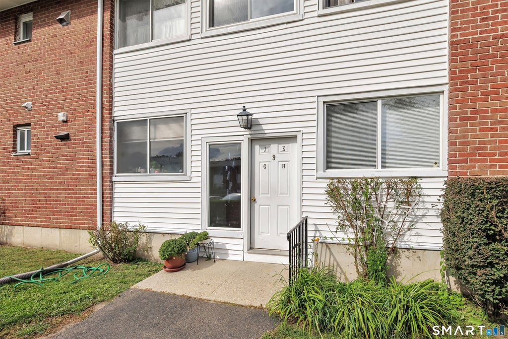 Photo of 80 County Street #9K, Norwalk, CT 06851 (MLS # 24213746)