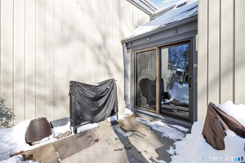 Tiny photo for 914 Heritage Village #B, Southbury, CT 06488 (MLS # 24152900)