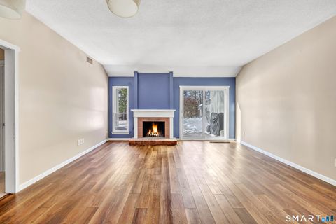 Tiny photo for 914 Heritage Village #B, Southbury, CT 06488 (MLS # 24152900)