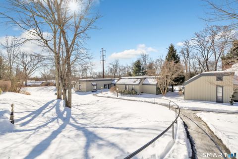 Tiny photo for 914 Heritage Village #B, Southbury, CT 06488 (MLS # 24152900)