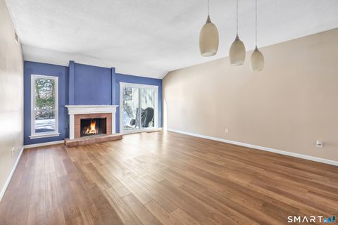 Tiny photo for 914 Heritage Village #B, Southbury, CT 06488 (MLS # 24152900)