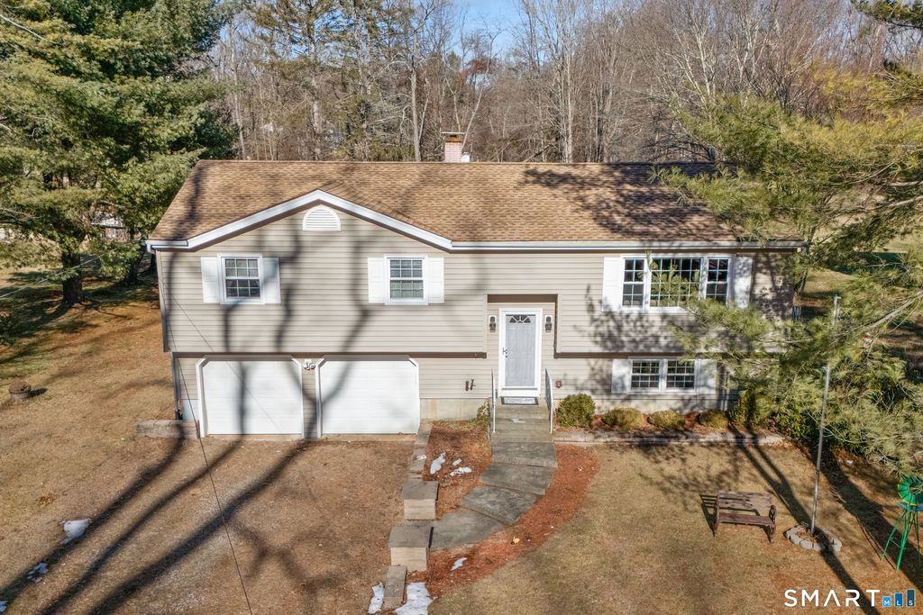 Photo of 86 Starrs Plain Road, Danbury, CT 06810 (MLS # 24149119)