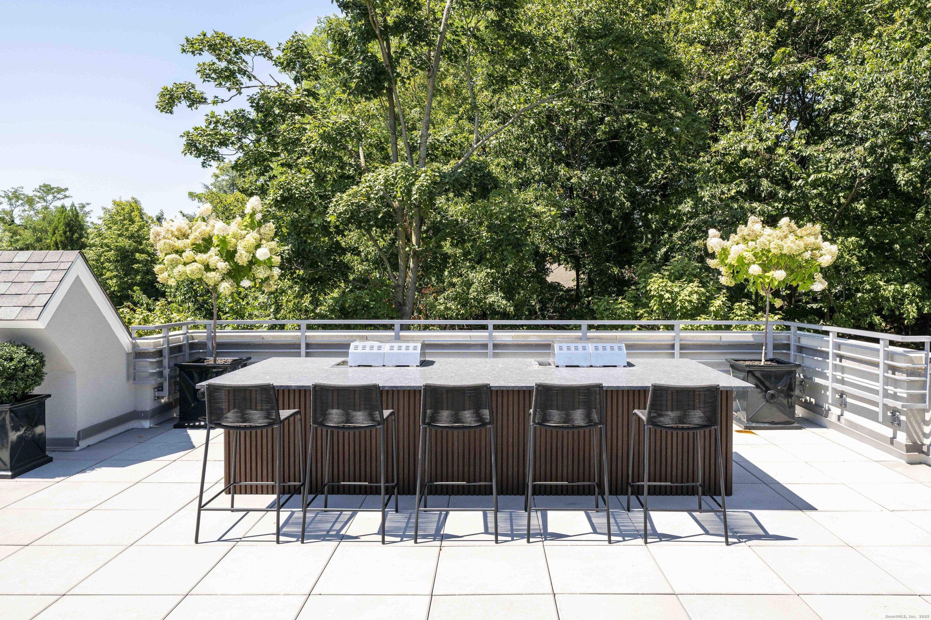 100 East Putnam Avenue 211