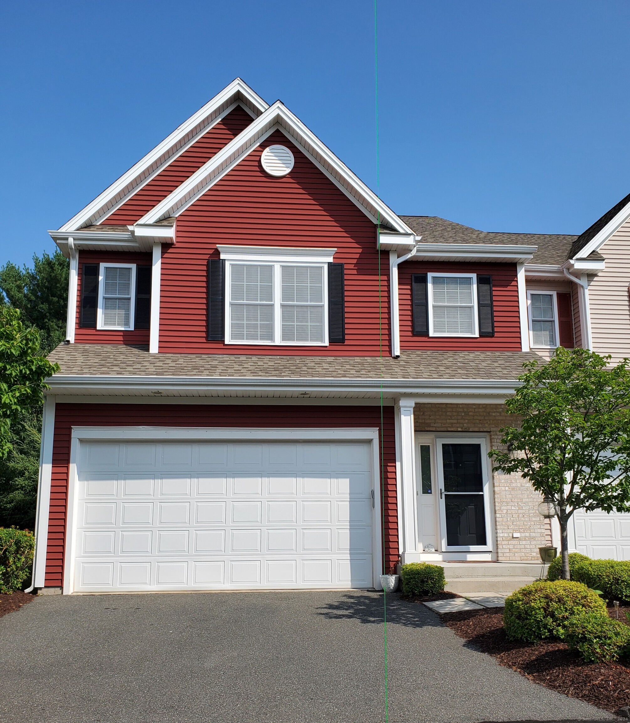 Rental Property at 62 Bridlewood Lane 62, Vernon, Connecticut - Bedrooms: 3 
Bathrooms: 3.5 
Rooms: 6  - $3,295 MO.