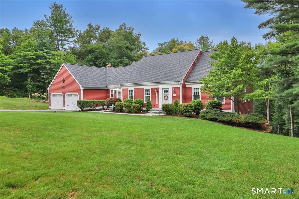 37 Woodfields Drive