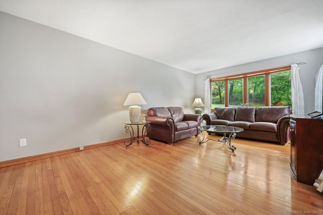 162 Leonard Road, Hamden, Connecticut image 9