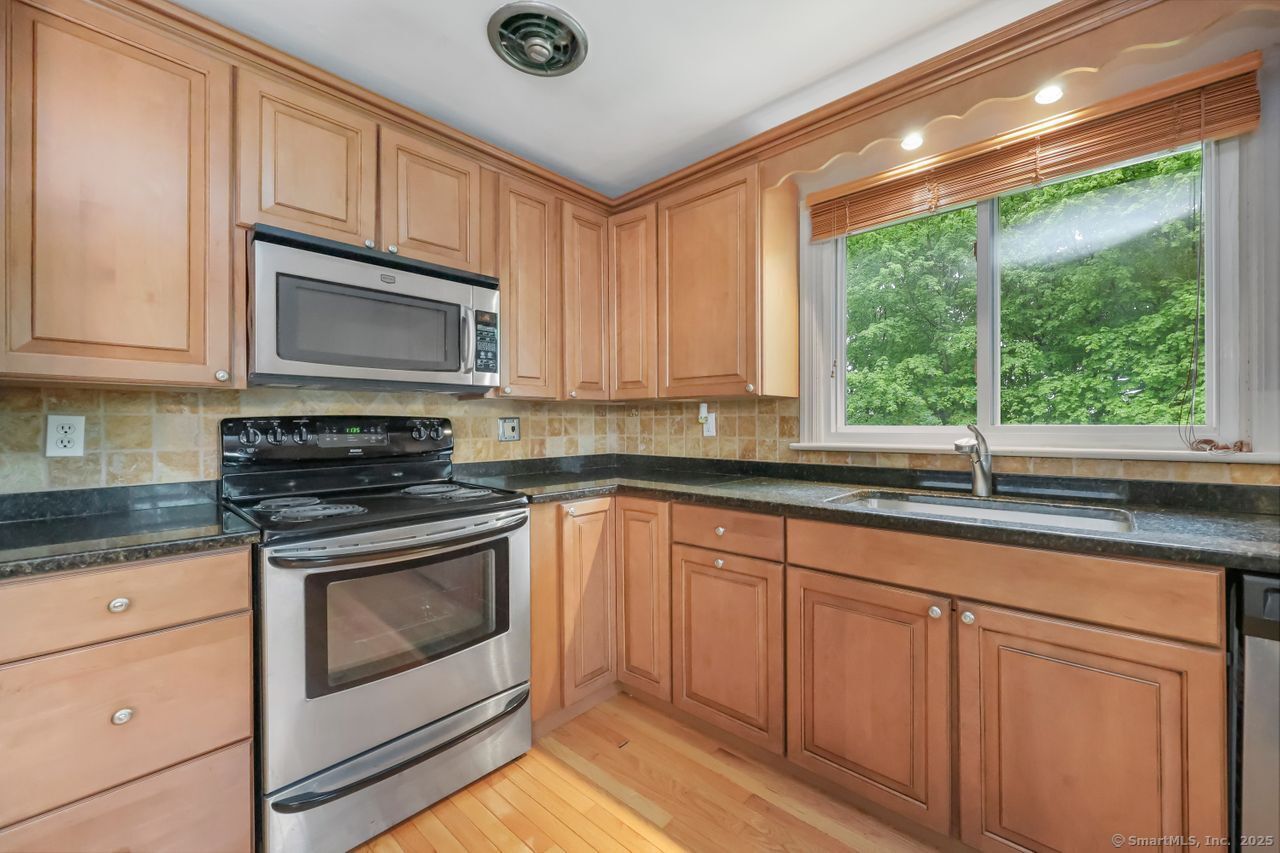 162 Leonard Road, Hamden, Connecticut image 5
