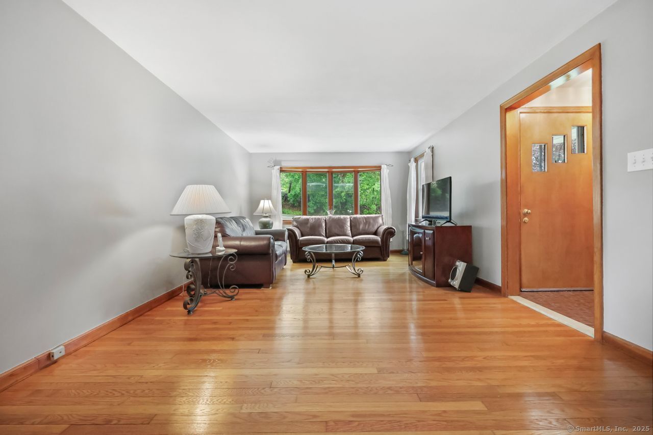 162 Leonard Road, Hamden, Connecticut image 8