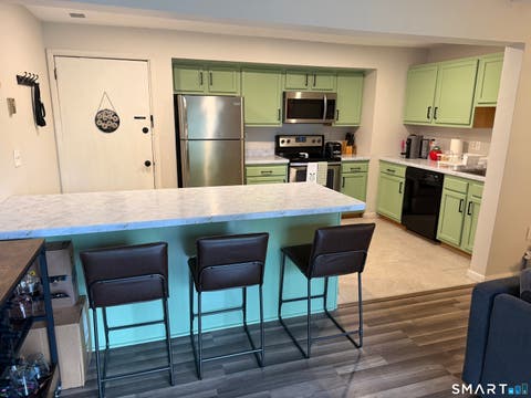 Condo For Sale - 1-G Country Squire Drive #1G<br/> Cromwell, CT 06416