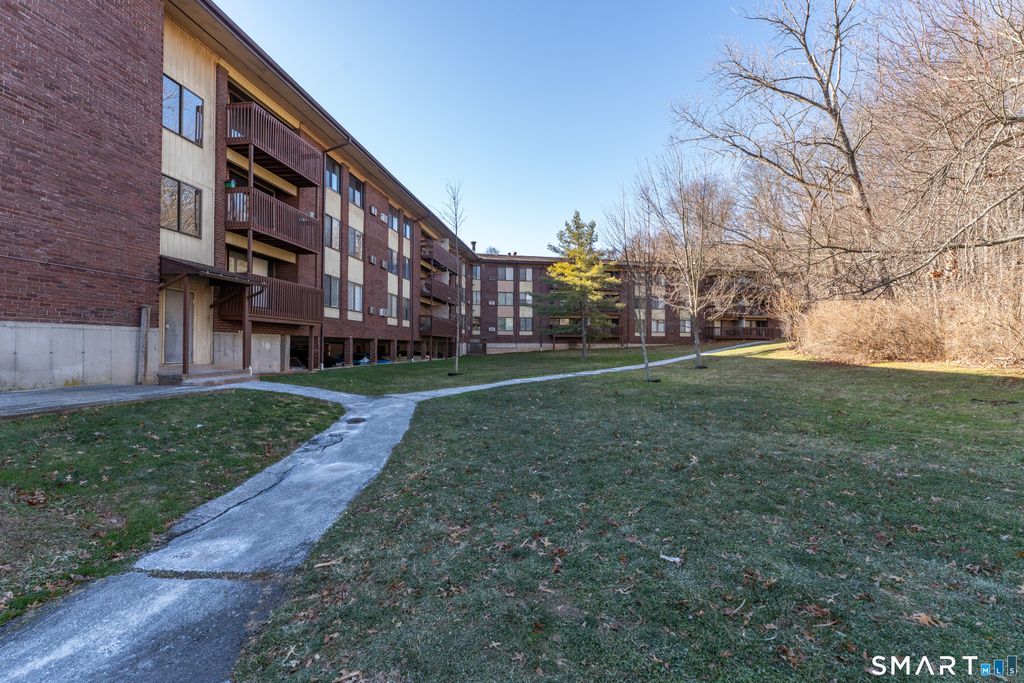 Photo of 2113 Cromwell Hills Drive #2113, Cromwell, CT 06416 (MLS # 24144843)