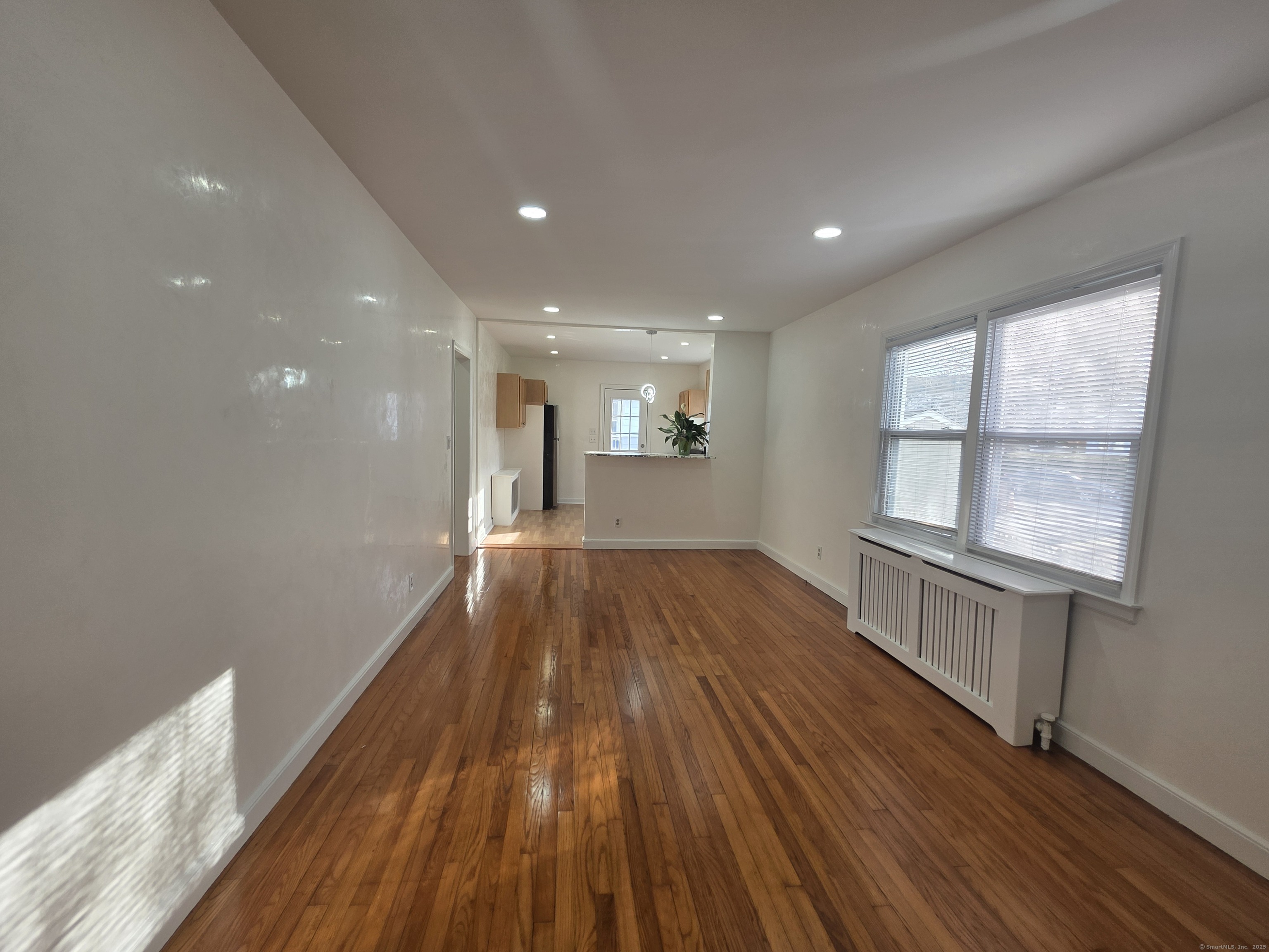 Rental Property at Rippowam Road B, Stamford, Connecticut - Bedrooms: 2 
Bathrooms: 1 
Rooms: 4  - $3,200 MO.