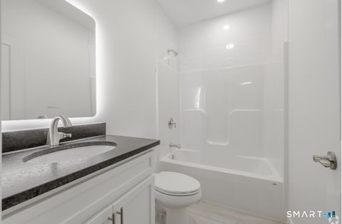 Tiny photo for 424 Main Street #G, Middletown, CT 06457 (MLS # 24152082)