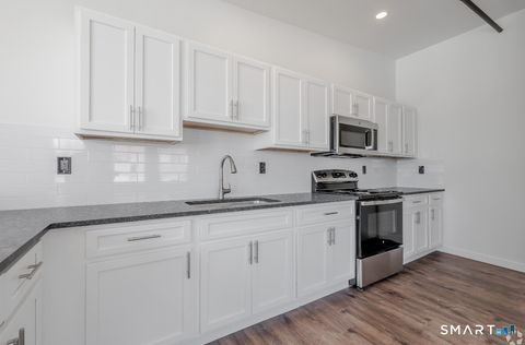 Tiny photo for 424 Main Street #G, Middletown, CT 06457 (MLS # 24152082)