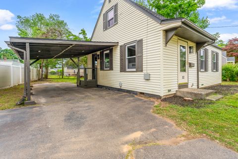 32 Porterbrook Avenue East Hartford CT 06118