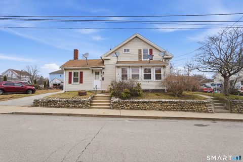 Photo of 9-11 Battey Street, Putnam, CT 06260 (MLS # 24161392)