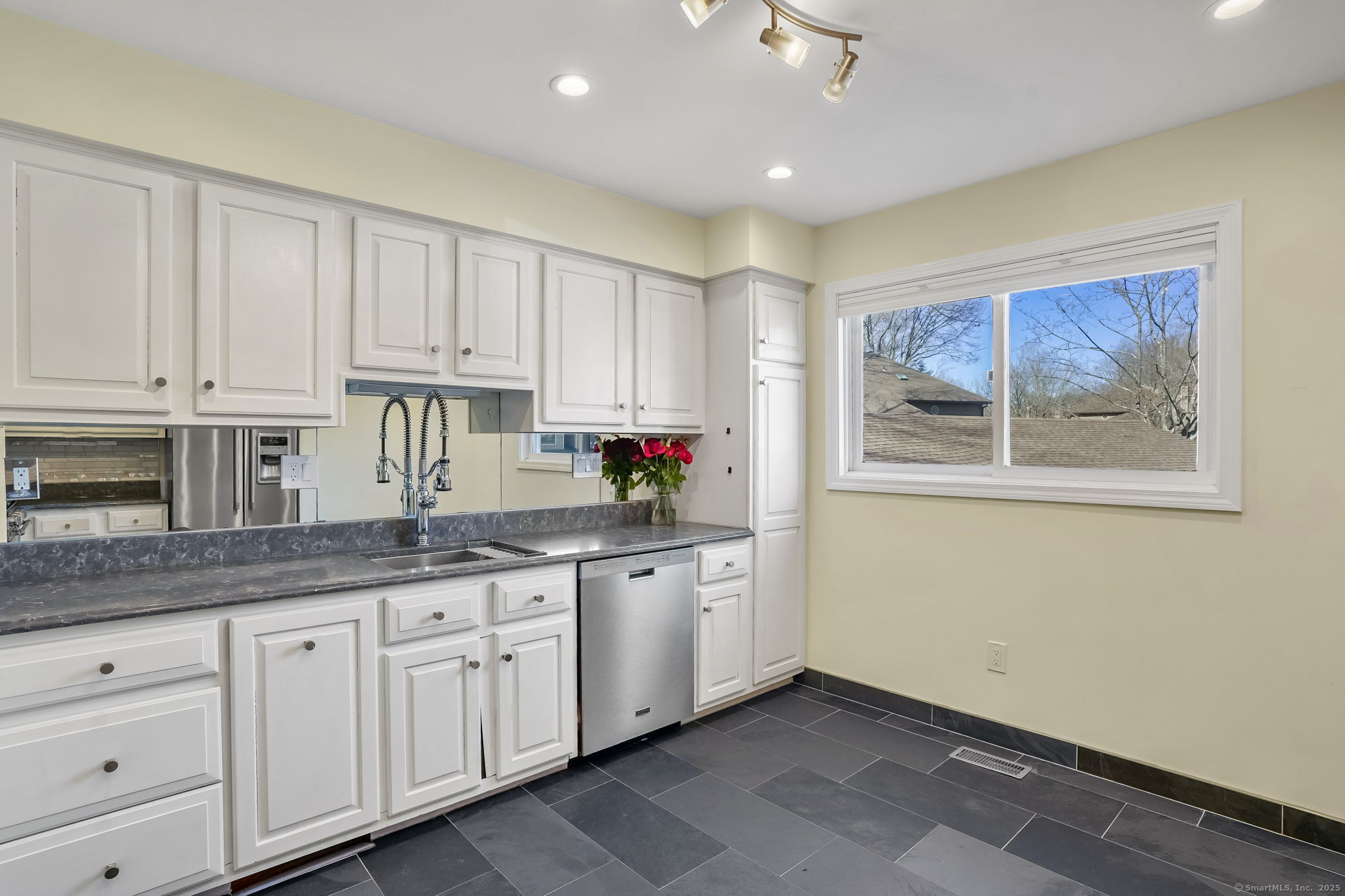 23 Meeting House Lane #23, Shelton, Connecticut image 6