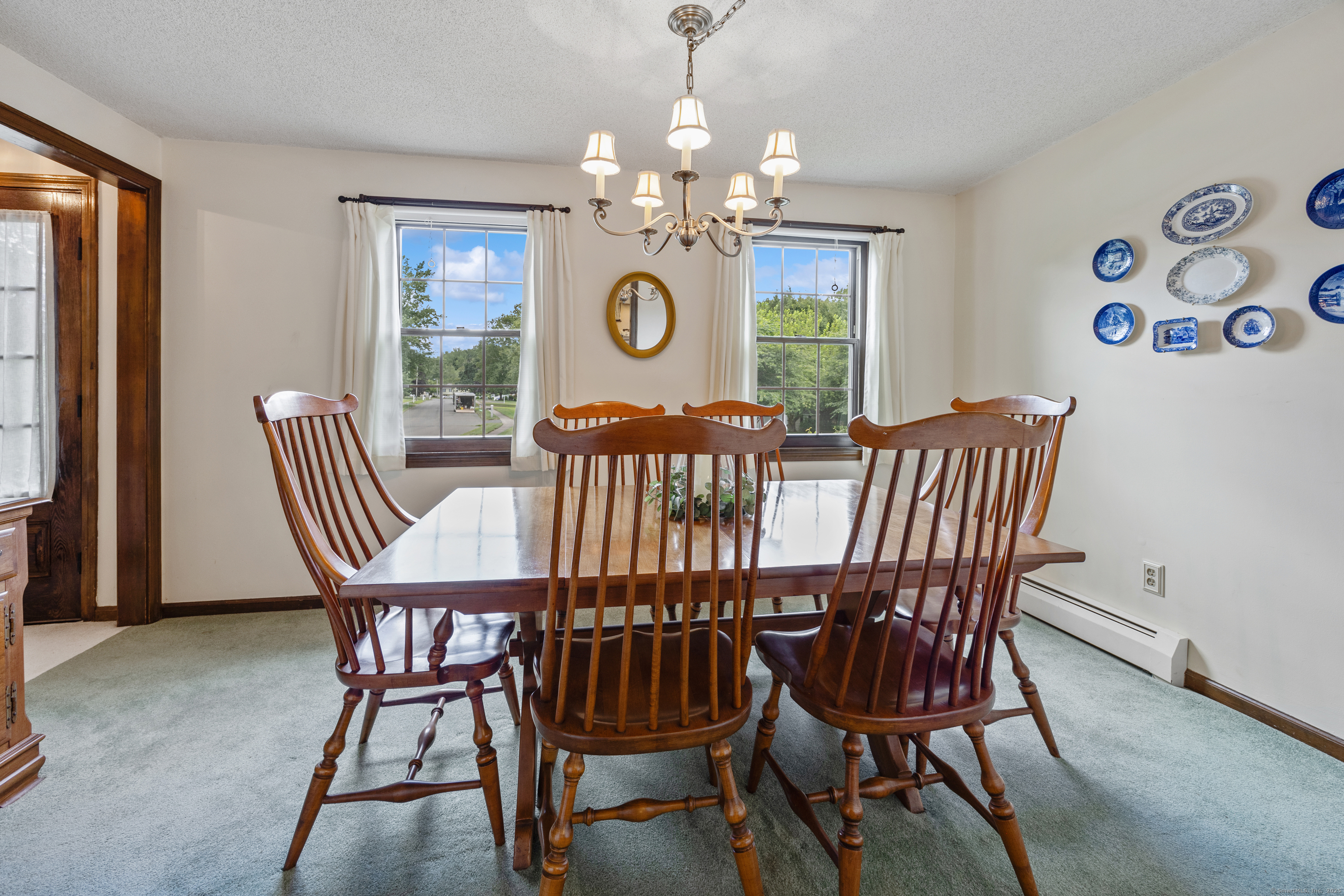 Southington, Connecticut 06489, United States, 3 Bedrooms Bedrooms, ,2 BathroomsBathrooms,Residential,Active,177802