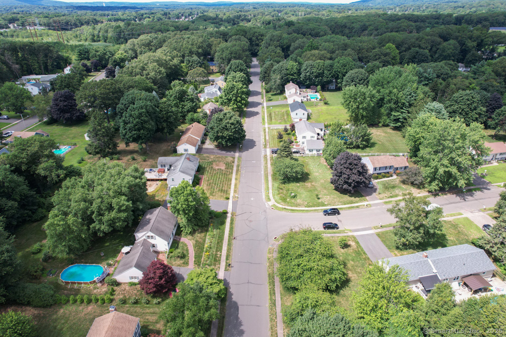 48 Candlewood Lane