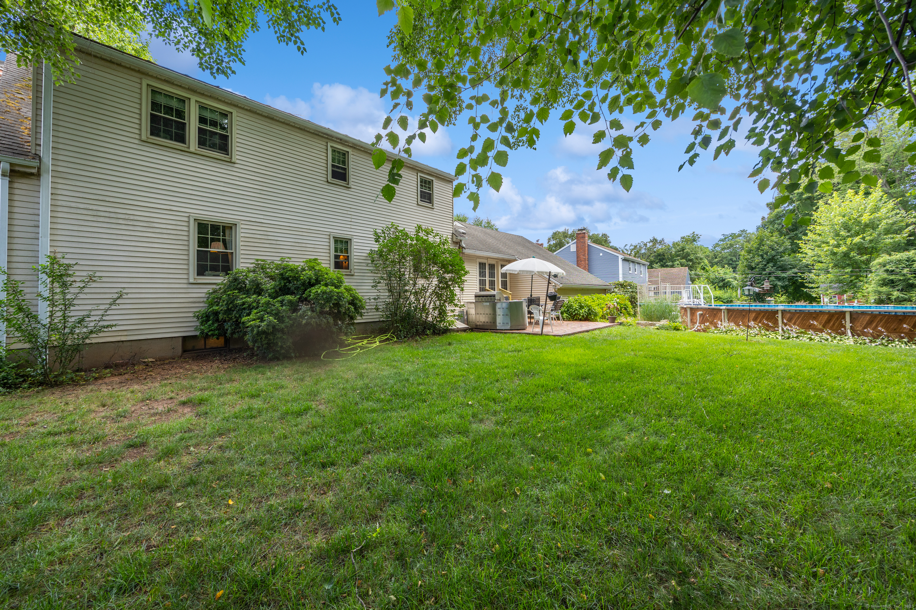 Southington, Connecticut 06489, United States, 3 Bedrooms Bedrooms, ,2 BathroomsBathrooms,Residential,Active,177802