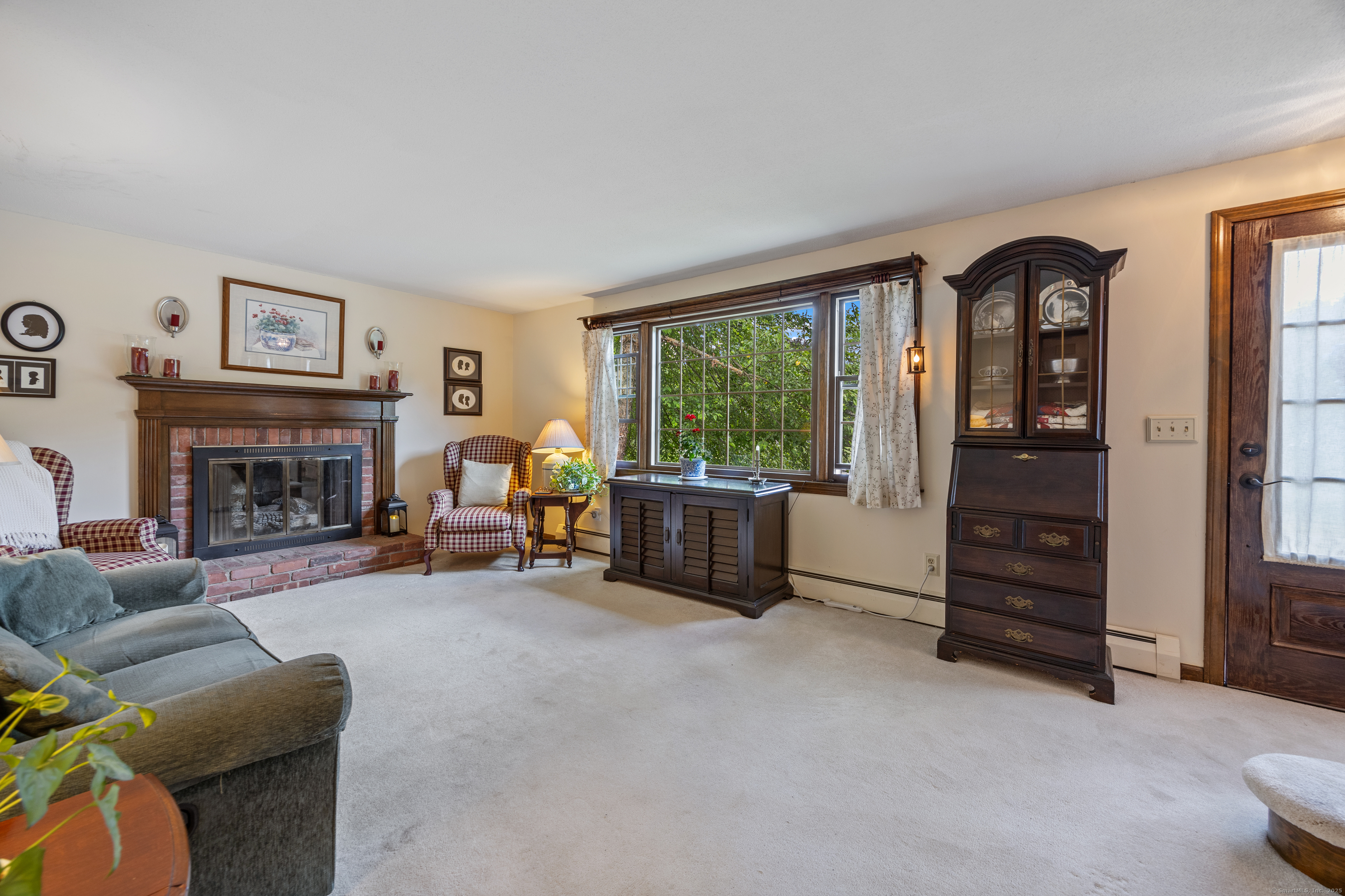 Southington, Connecticut 06489, United States, 3 Bedrooms Bedrooms, ,2 BathroomsBathrooms,Residential,Active,177802