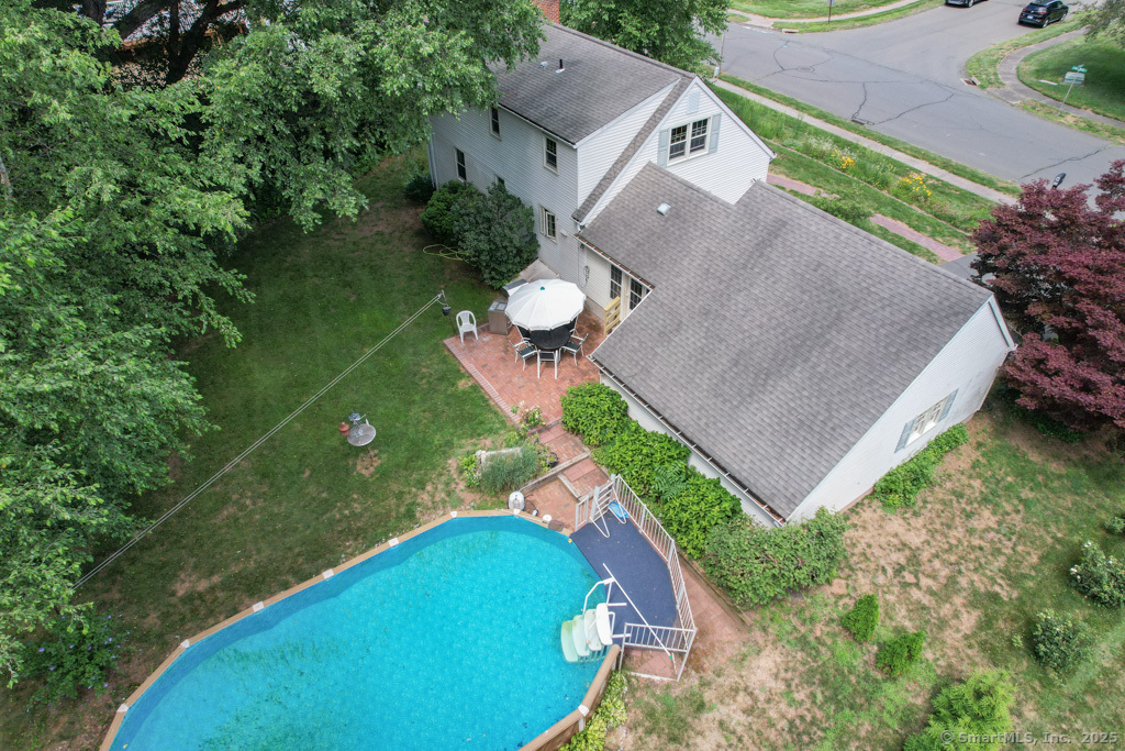 Southington, Connecticut 06489, United States, 3 Bedrooms Bedrooms, ,2 BathroomsBathrooms,Residential,Active,177802