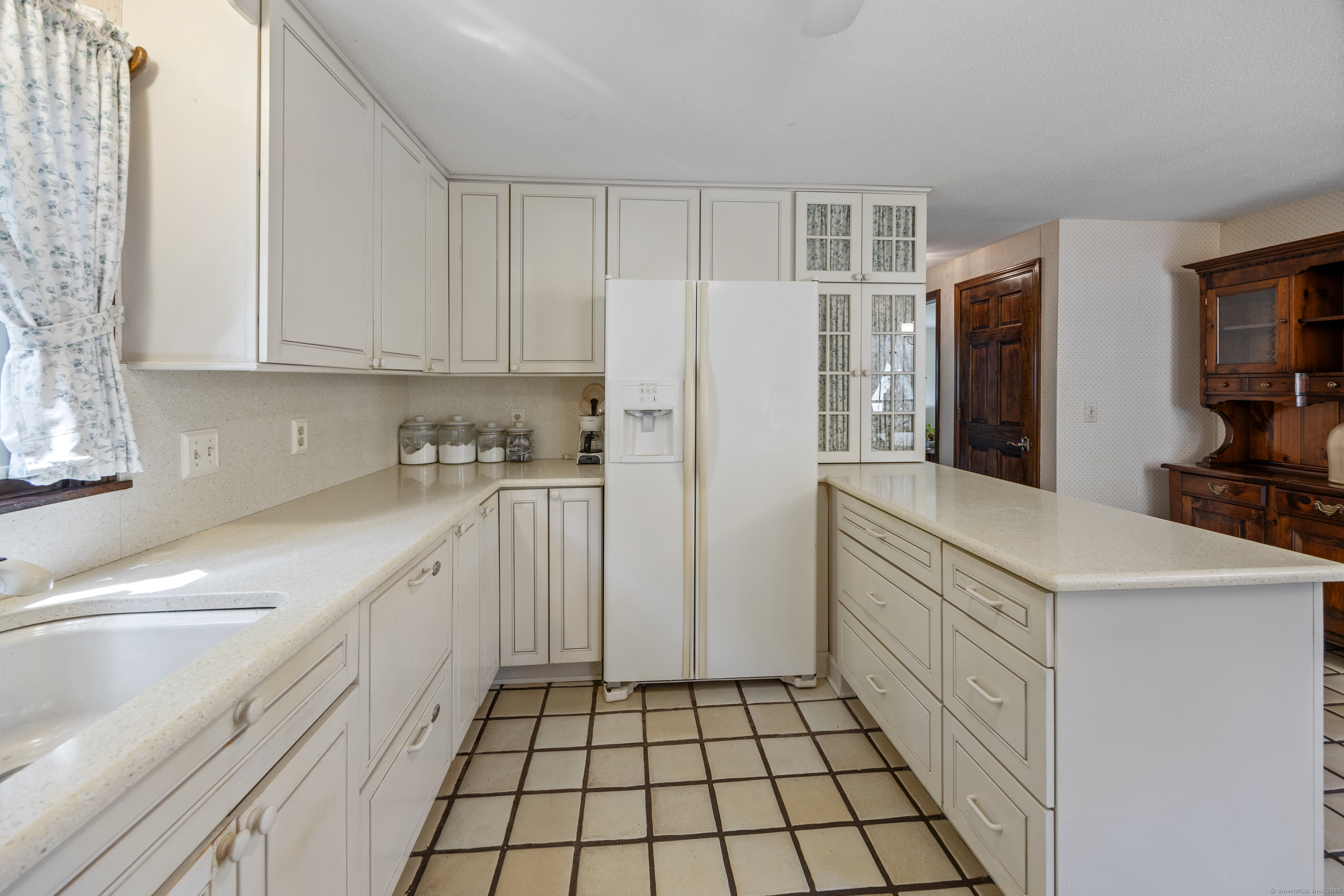 Southington, Connecticut 06489, United States, 3 Bedrooms Bedrooms, ,2 BathroomsBathrooms,Residential,Active,177802