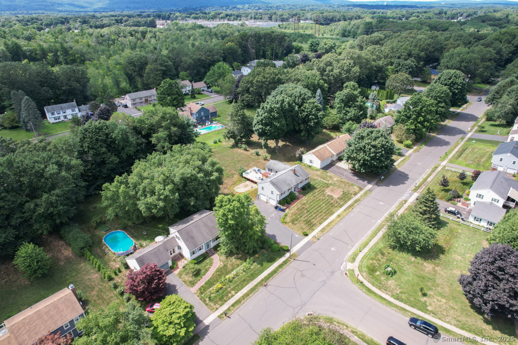 48 Candlewood Lane