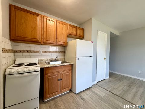 Tiny photo for 145 Cowles Street #B7, Bridgeport, CT 06607 (MLS # 24183511)