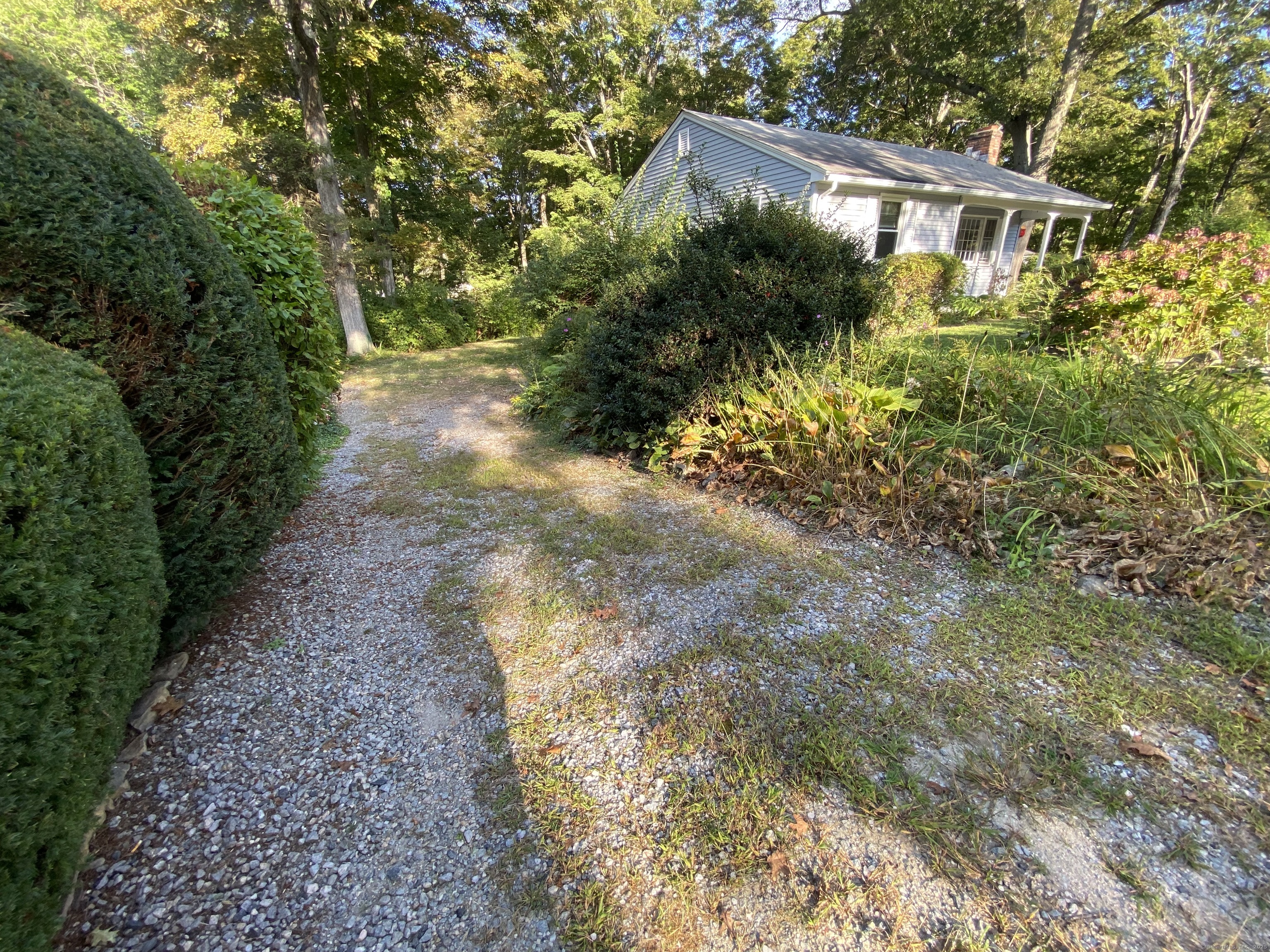 Deep River, Connecticut 06417, United States, 2 Bedrooms Bedrooms, ,1 BathroomBathrooms,Residential,Pending,216306