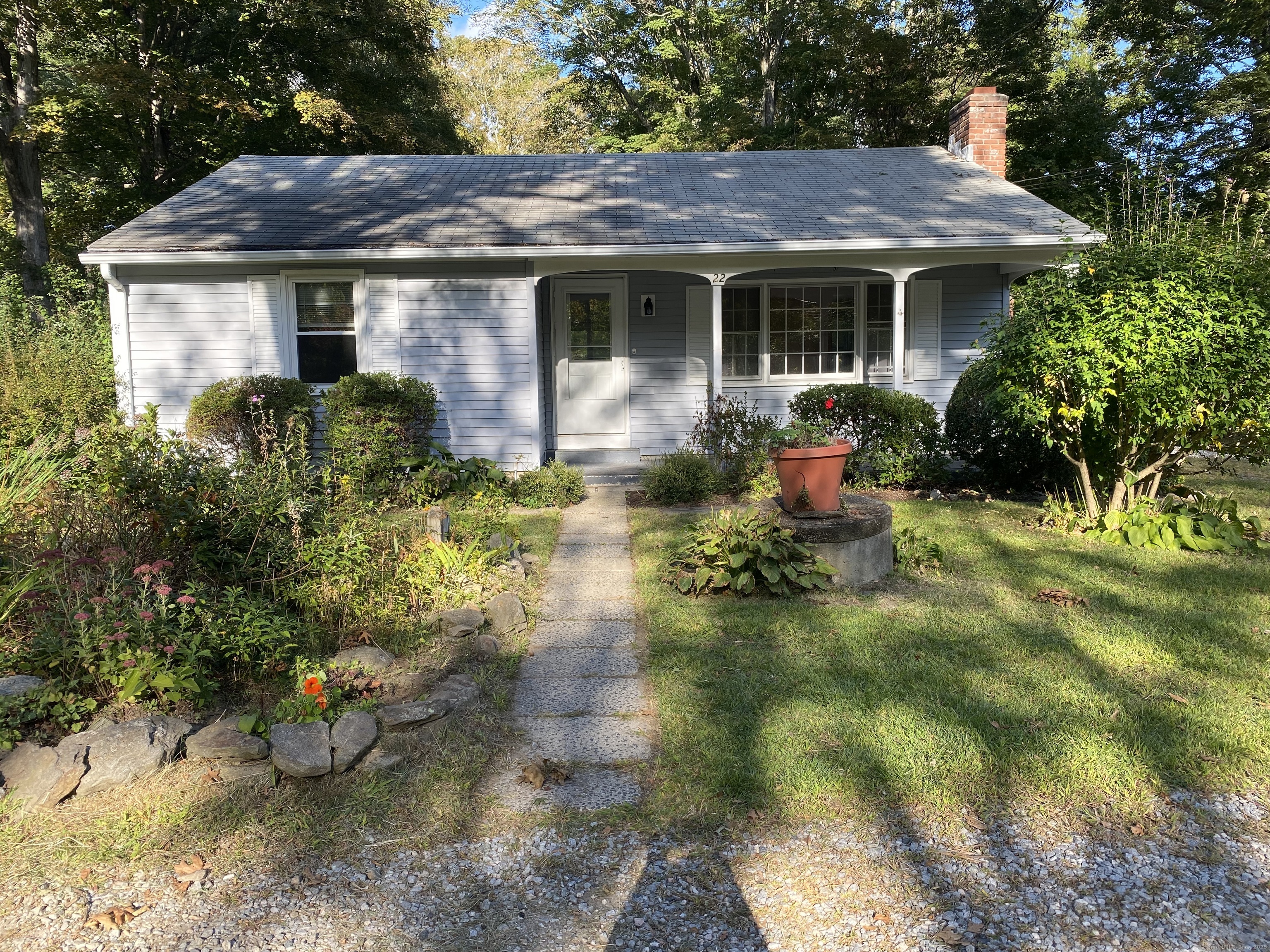 Deep River, Connecticut 06417, United States, 2 Bedrooms Bedrooms, ,1 BathroomBathrooms,Residential,Pending,216306