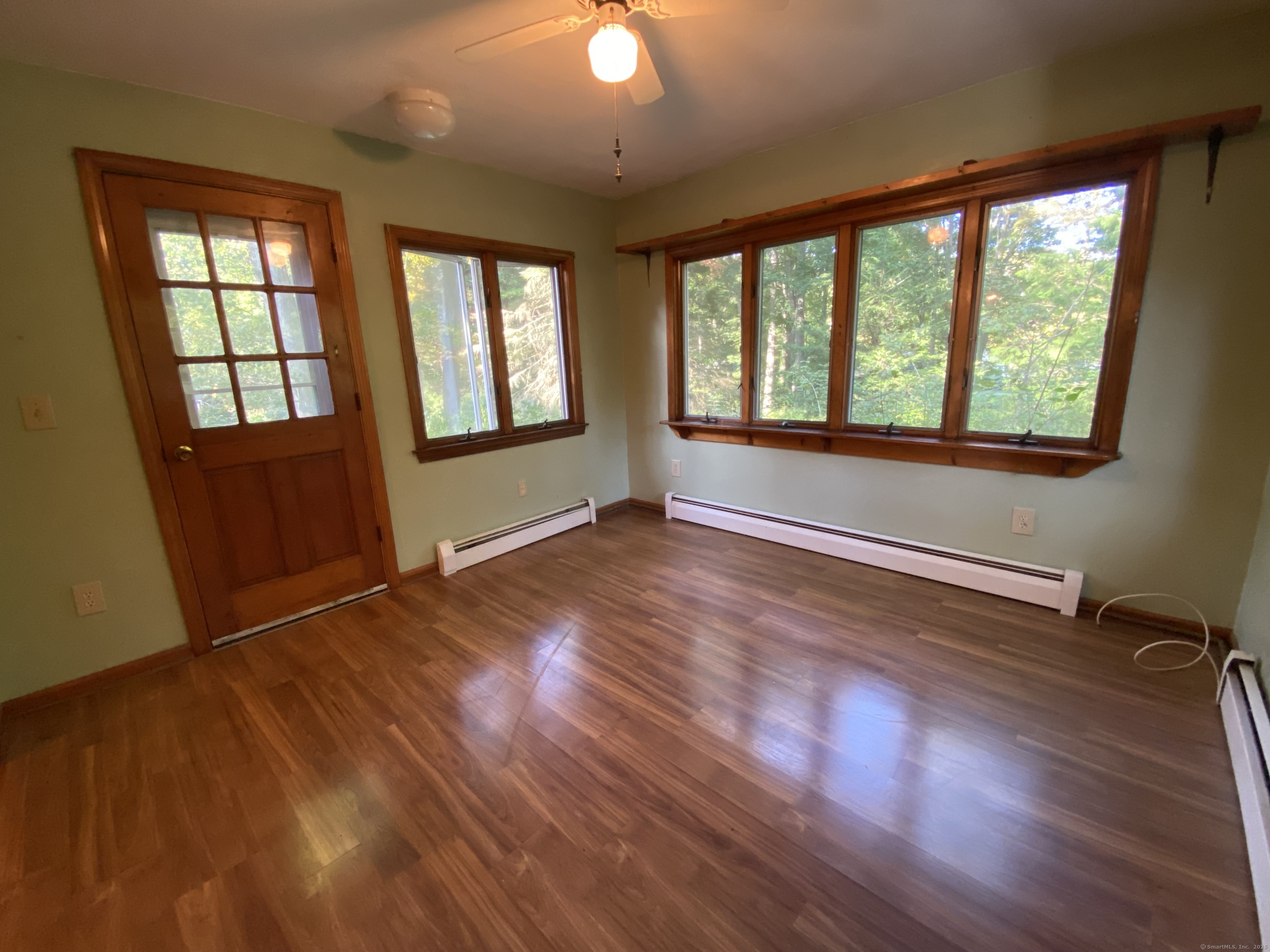 Deep River, Connecticut 06417, United States, 2 Bedrooms Bedrooms, ,1 BathroomBathrooms,Residential,Pending,216306