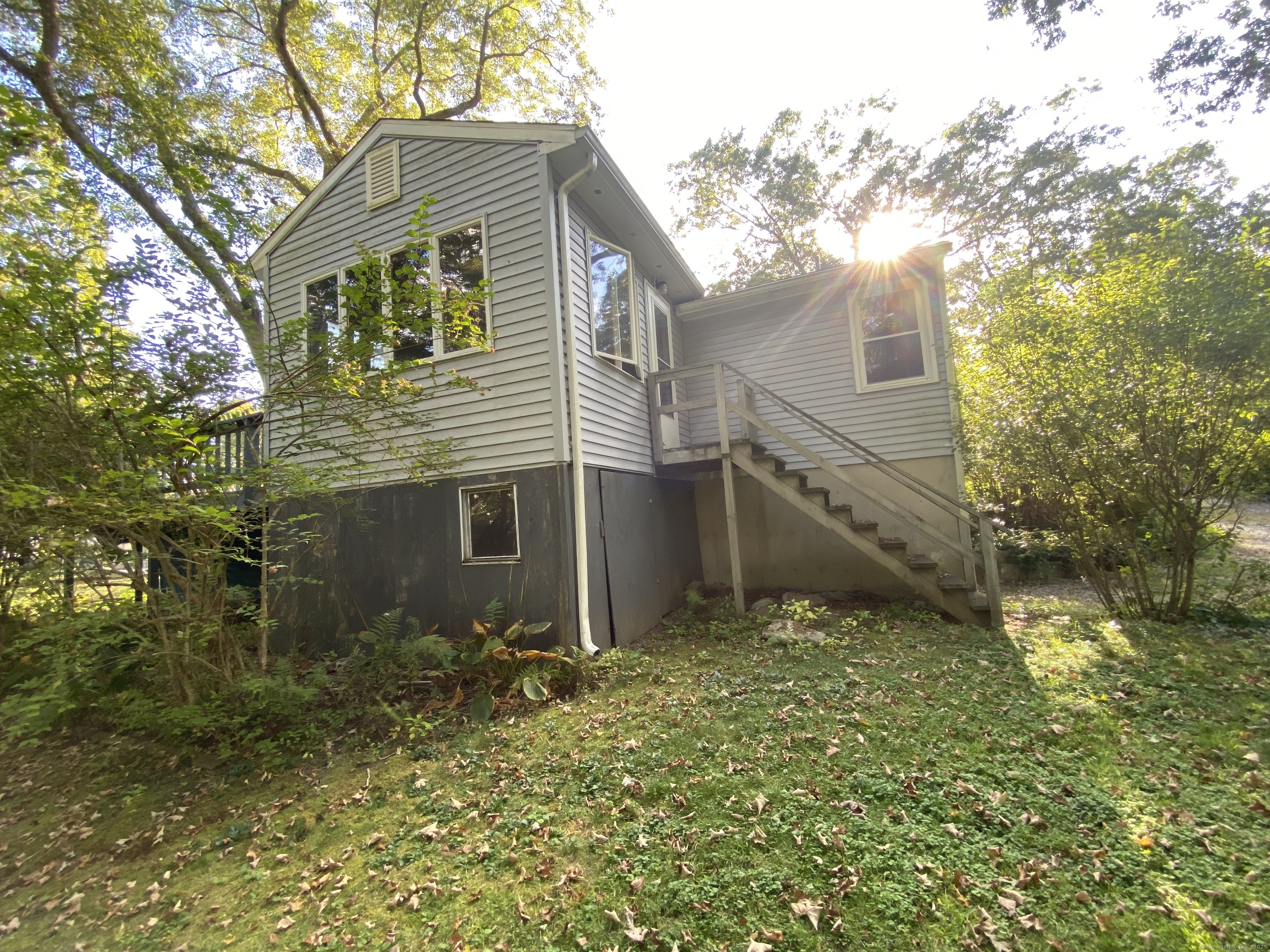 Deep River, Connecticut 06417, United States, 2 Bedrooms Bedrooms, ,1 BathroomBathrooms,Residential,Pending,216306