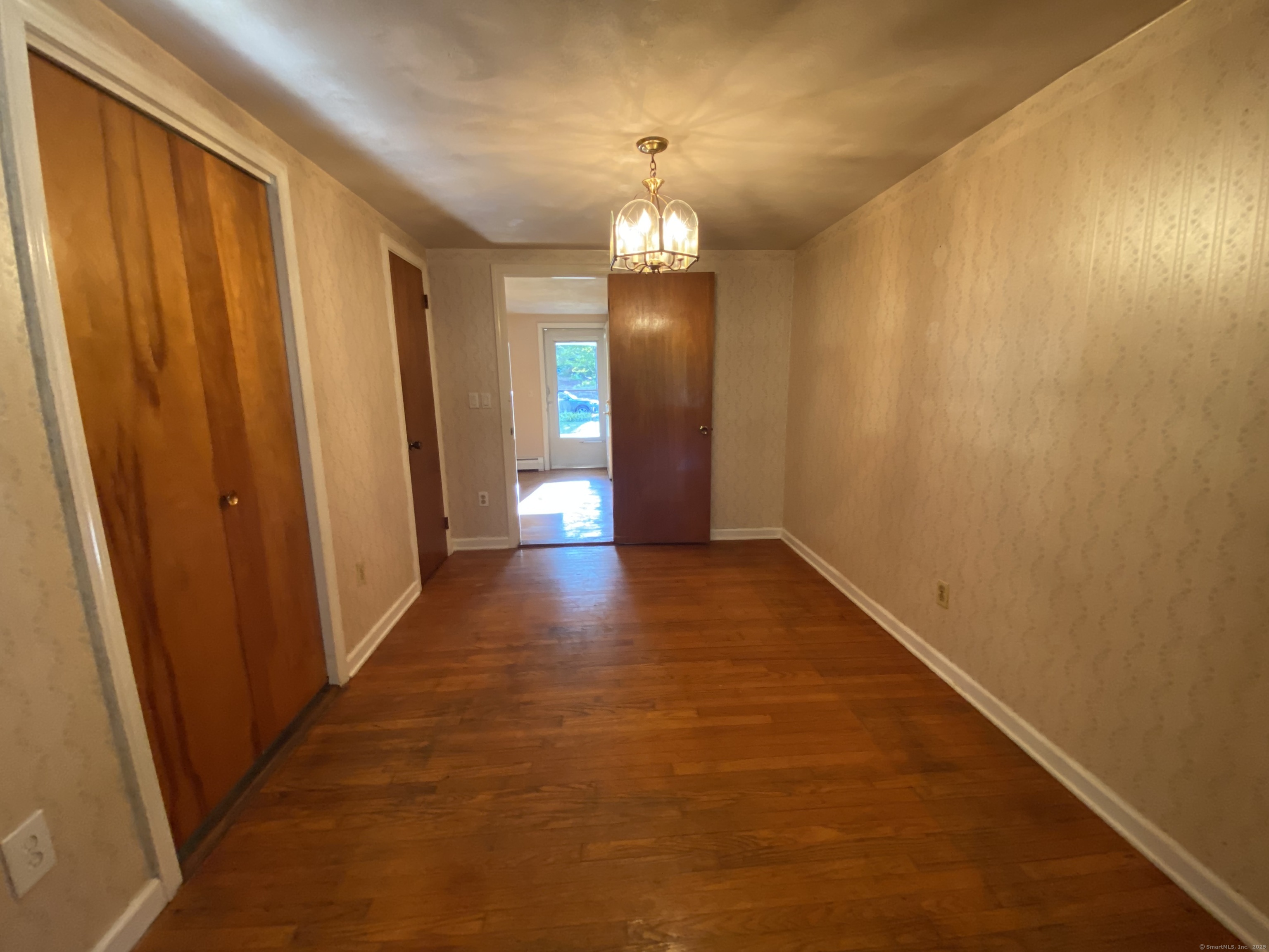 Deep River, Connecticut 06417, United States, 2 Bedrooms Bedrooms, ,1 BathroomBathrooms,Residential,Pending,216306