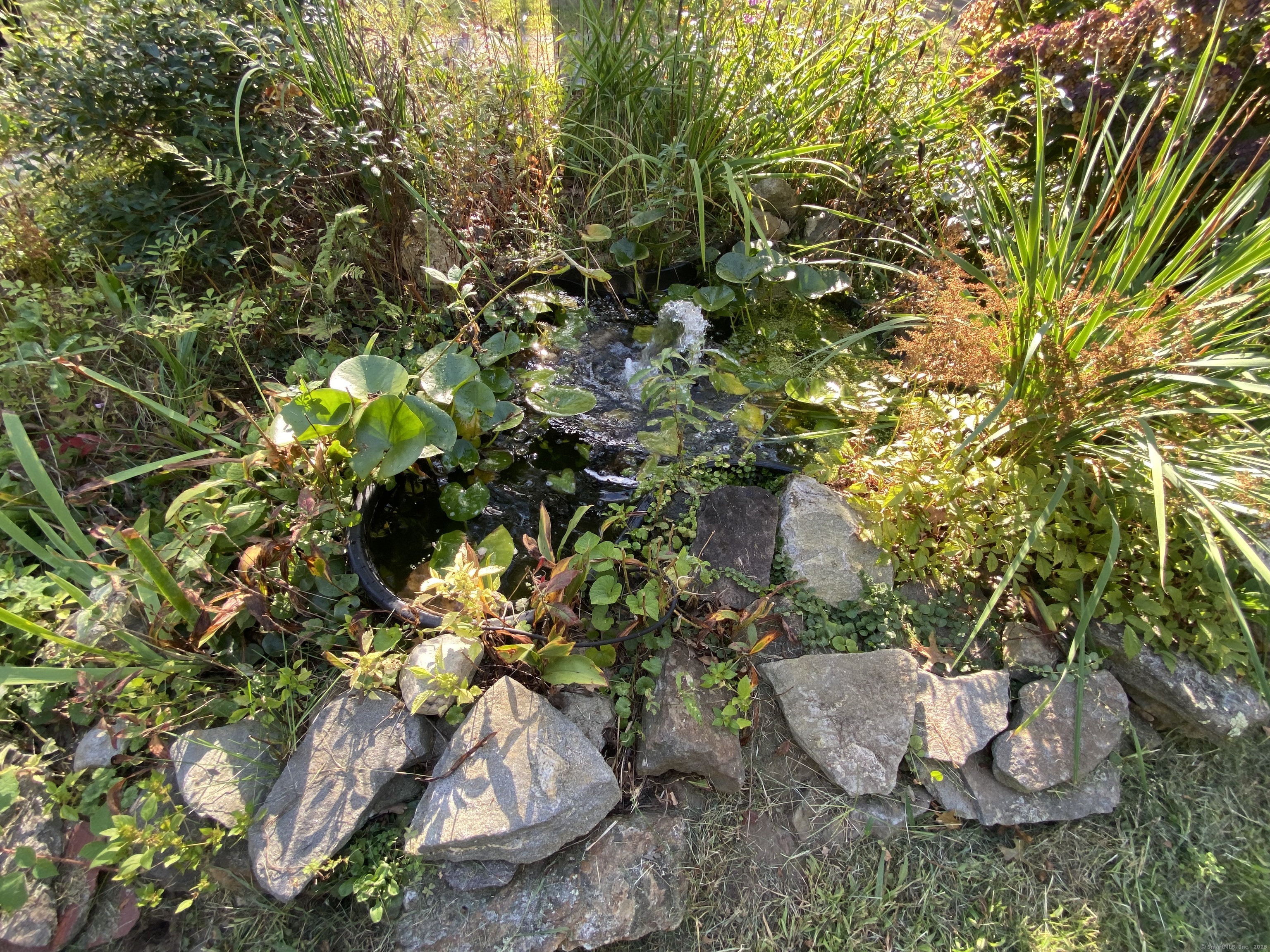 Deep River, Connecticut 06417, United States, 2 Bedrooms Bedrooms, ,1 BathroomBathrooms,Residential,Pending,216306