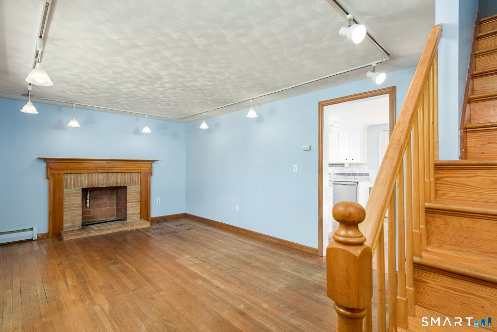 Photo of 10 Ann Street, Enfield, CT 06082 (MLS # 24208828)