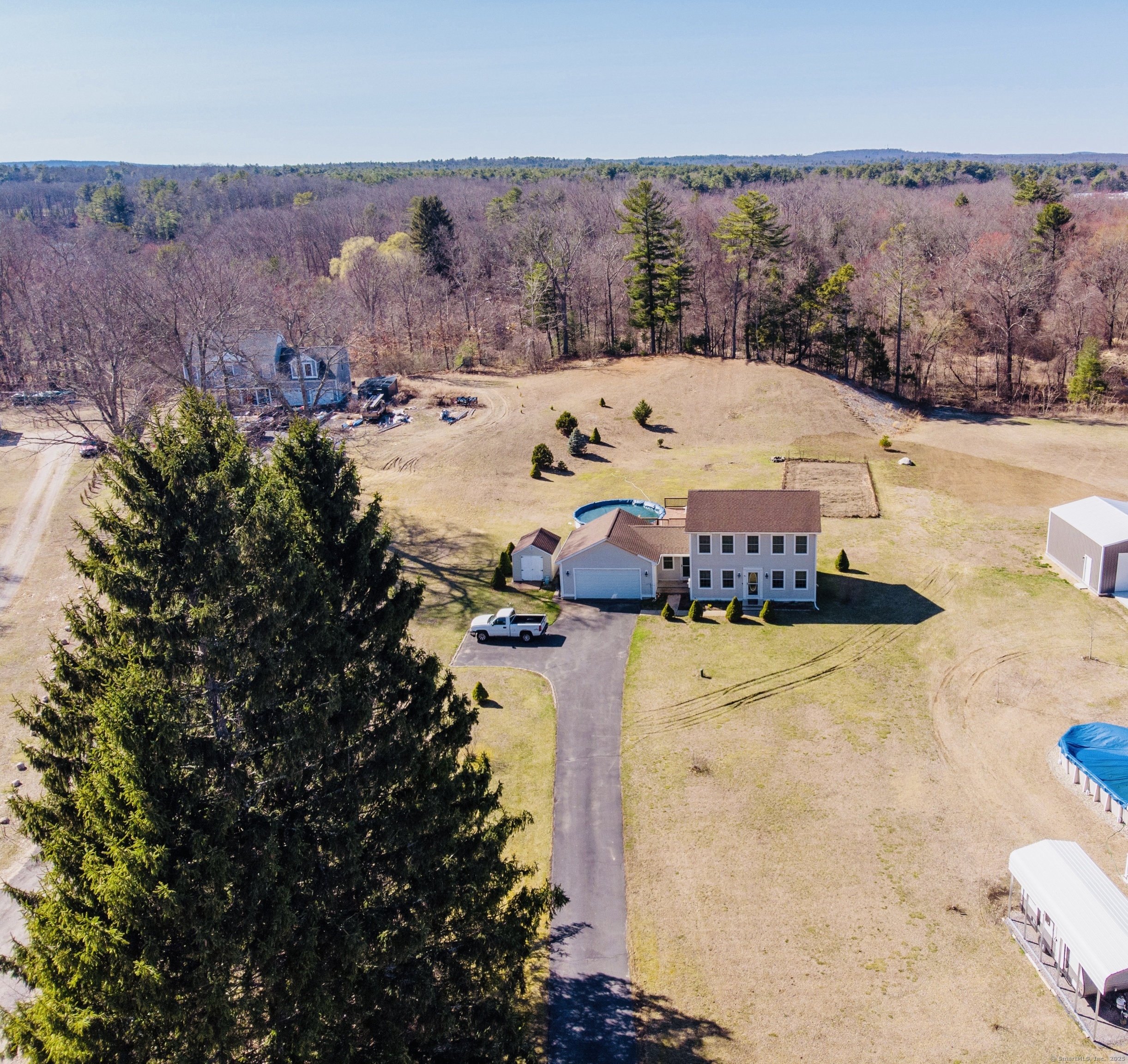 Soap Street, Killingly, Connecticut - 3 Bedrooms  
2 Bathrooms  
6 Rooms - 