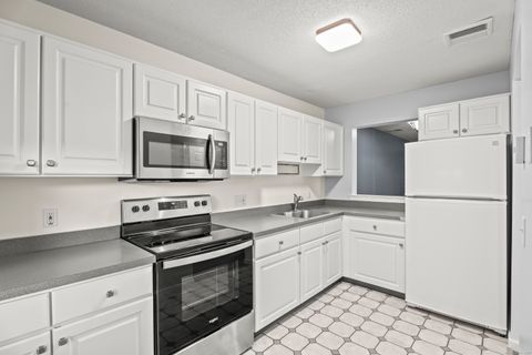 Tiny photo for 142 Marjorie Lane #142, Manchester, CT 06042 (MLS # 24143694)