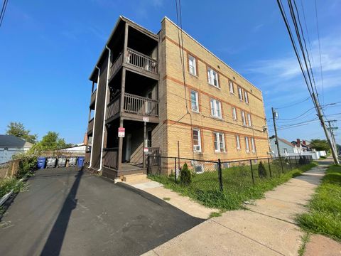 Tiny photo for 178 Roosevelt Street #2-E, Hartford, CT 06114 (MLS # 24146899)