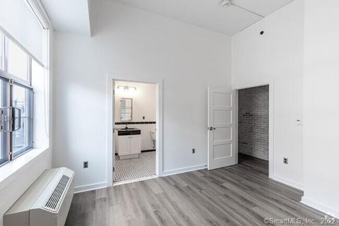 Tiny photo for 15 Dinah Street #305, West Hartford, CT 06107 (MLS # 24146319)