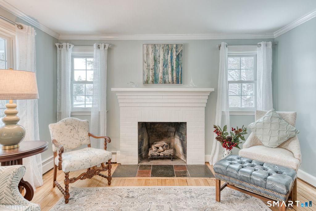 Photo of 8 Canione Road, Glastonbury, CT 06033 (MLS # 24149948)