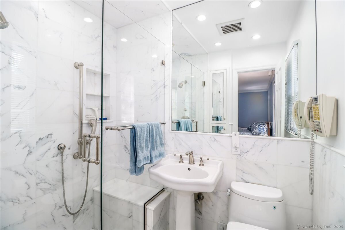 Stamford, Connecticut 06903, United States, 4 Bedrooms Bedrooms, ,3 BathroomsBathrooms,Residential,Active,227666