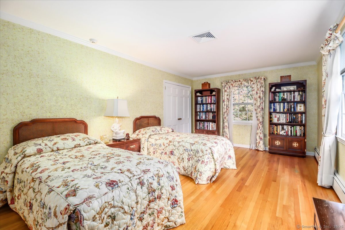 Stamford, Connecticut 06903, United States, 4 Bedrooms Bedrooms, ,3 BathroomsBathrooms,Residential,Active,227666